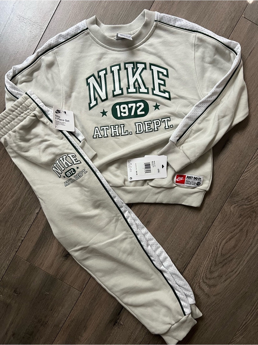 Nike Kids Cream Sweatshirt & Joggers Set with Green Logo